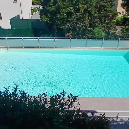 Les Calanques Your Hoste Helper *